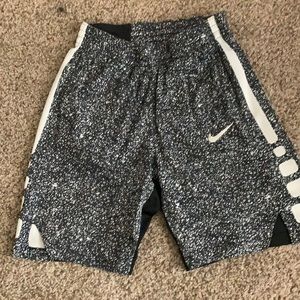 Boys Nike Elite Dri-Fit Shorts, large
